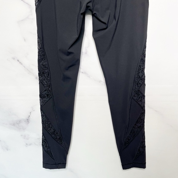 Lululemon Wunder Under High-Rise Tight* Flocked 28"
Black - Picture 11 of 16